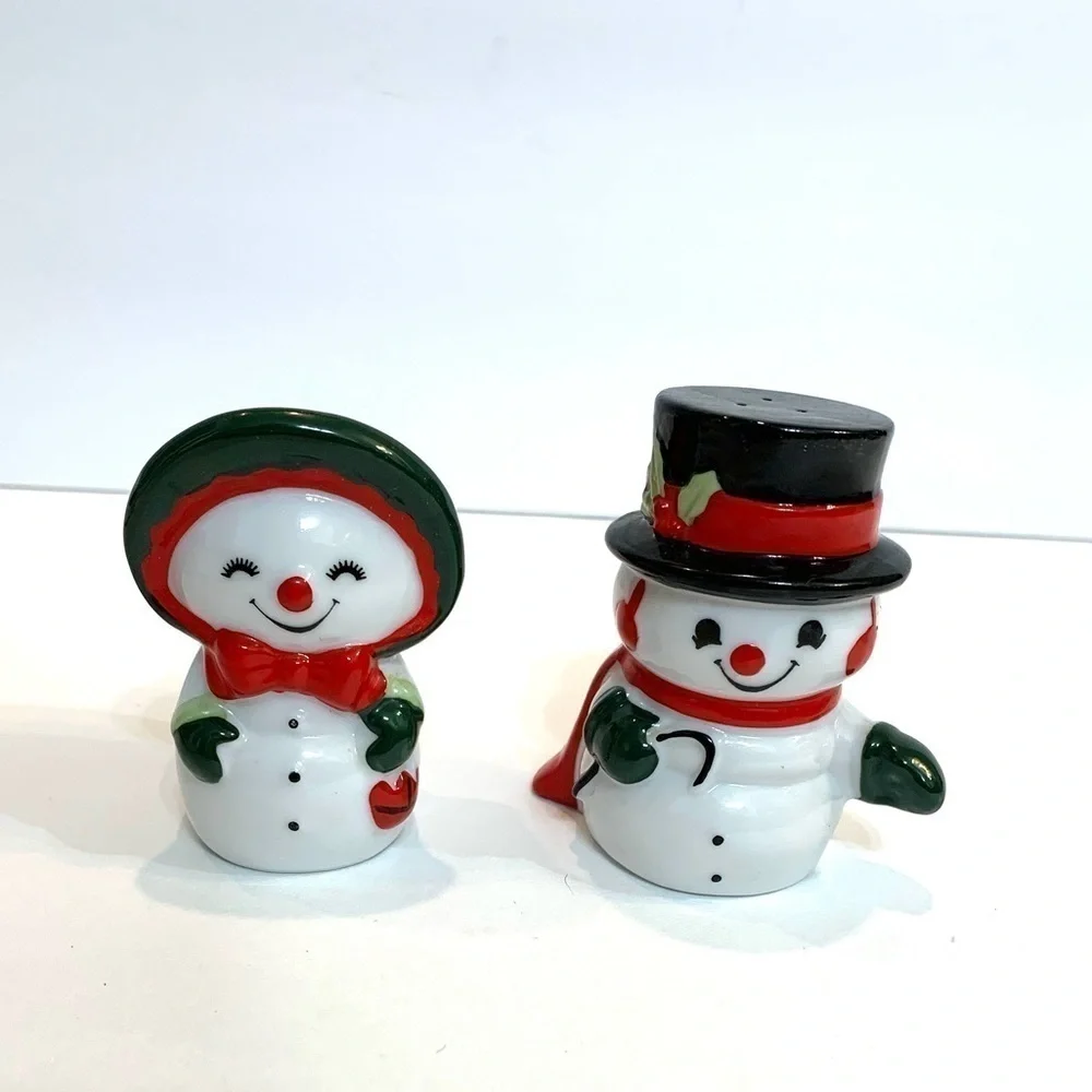 Vintage 1980 Hallmark Happy and Merry MR & MRS Snowmen Salt and Pepper Shakers